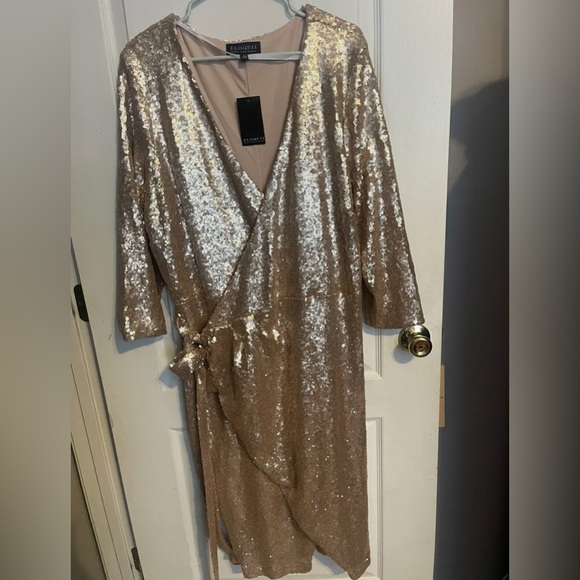 Eloquii Dresses & Skirts - Eloquii 22 Rose Gold Sequin Wrap Dress